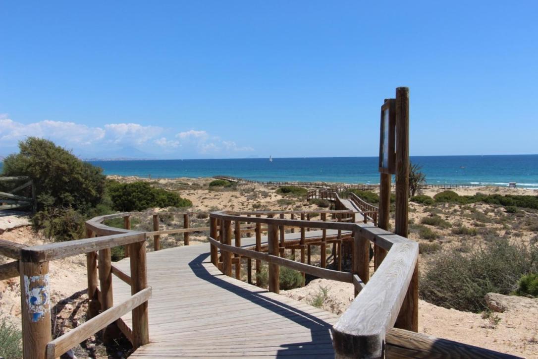 Bonita Casa En Urbanizacion Privada Muy Cerca Del Mar Y De Alicante Gran Alacant Exterior foto