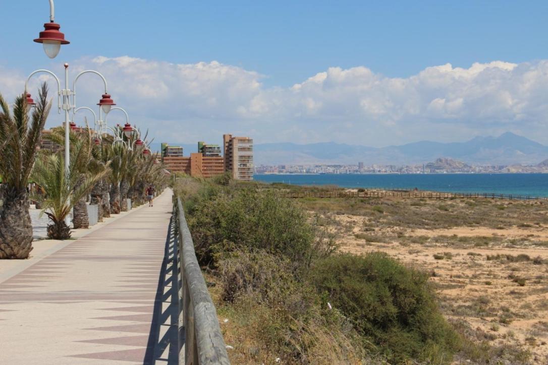Bonita Casa En Urbanizacion Privada Muy Cerca Del Mar Y De Alicante Gran Alacant Exterior foto