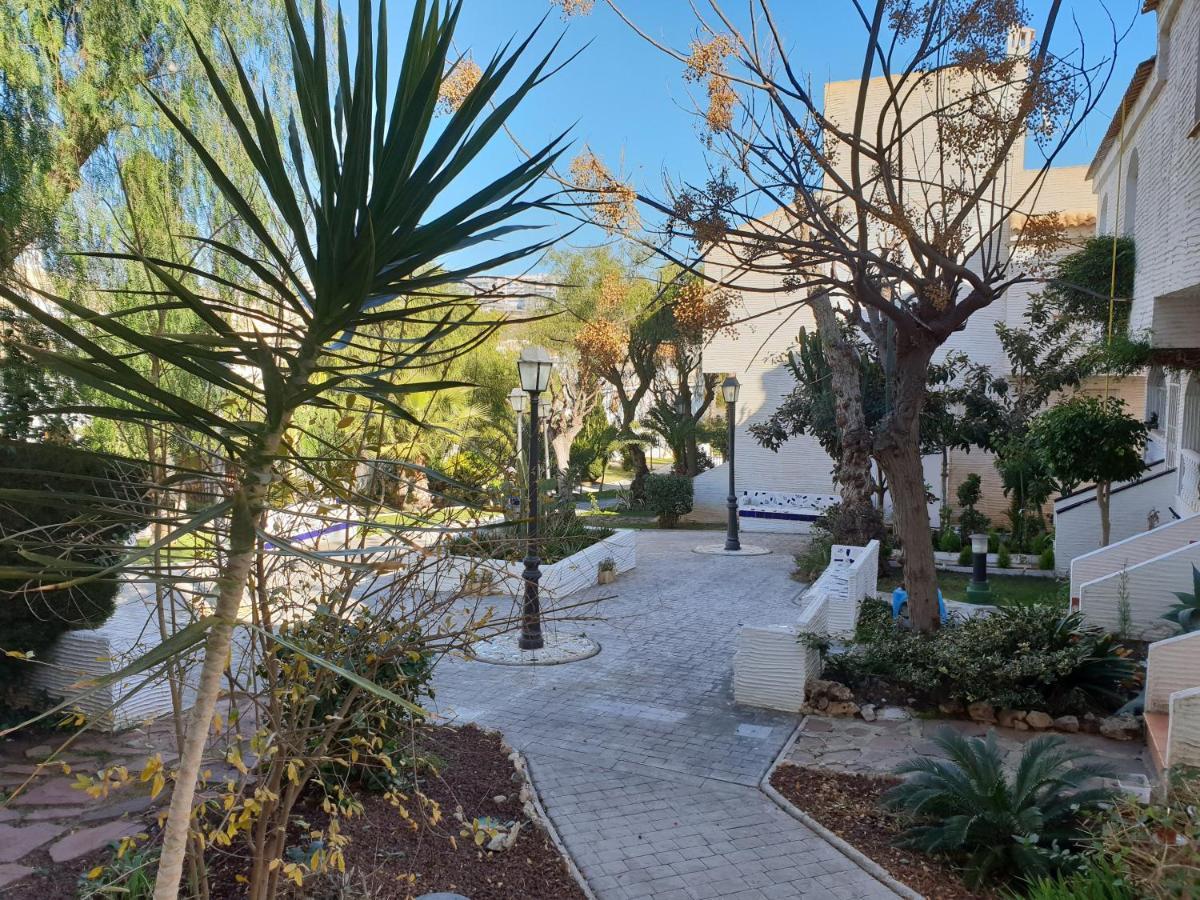Bonita Casa En Urbanizacion Privada Muy Cerca Del Mar Y De Alicante Gran Alacant Exterior foto